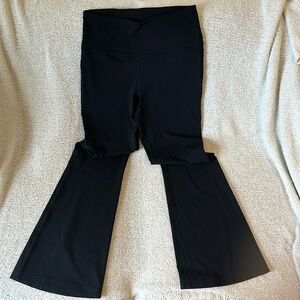 Lululemon Groove Nulu Super-High-Rise Flared Pant
Regular size 10